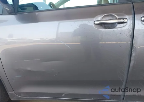 2016 Toyota Sienna Limited 7 Passenger z USA, uszkodzony, nr VIN 5TDDK3DC4GS137600